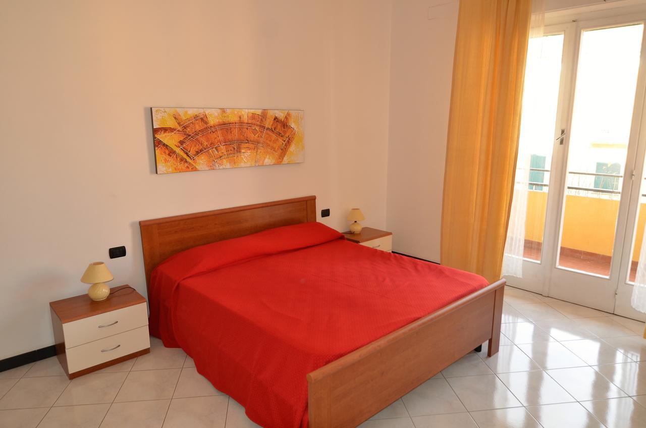Elena Apartment Levanto Kültér fotó